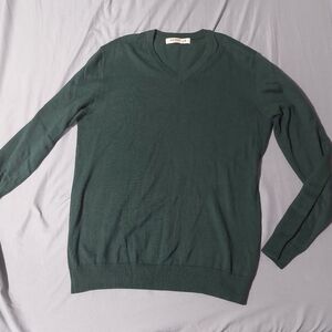 Old Navy Men's Forest Green V-Neck Sweater